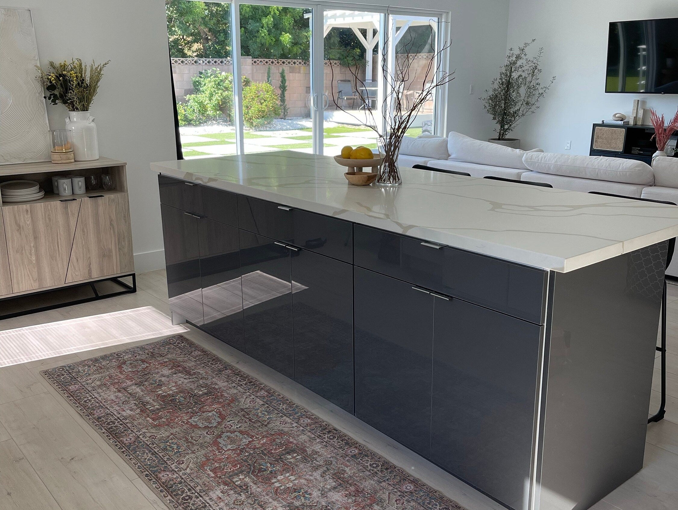 Transform Tight Spaces: Best Runner Rugs for Narrow Areas