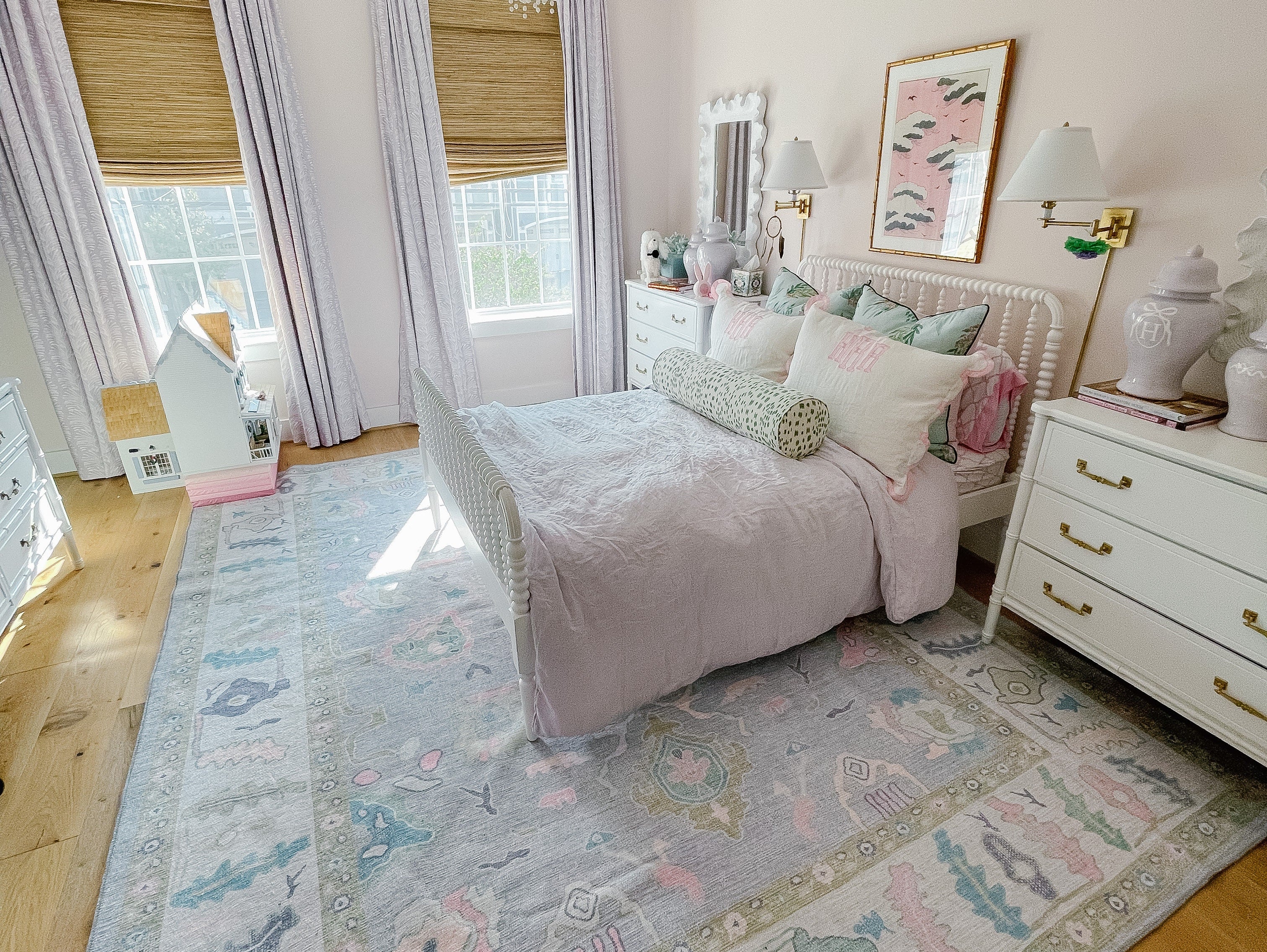 Selecting a Minimalist Area Rug with a Modern Touch