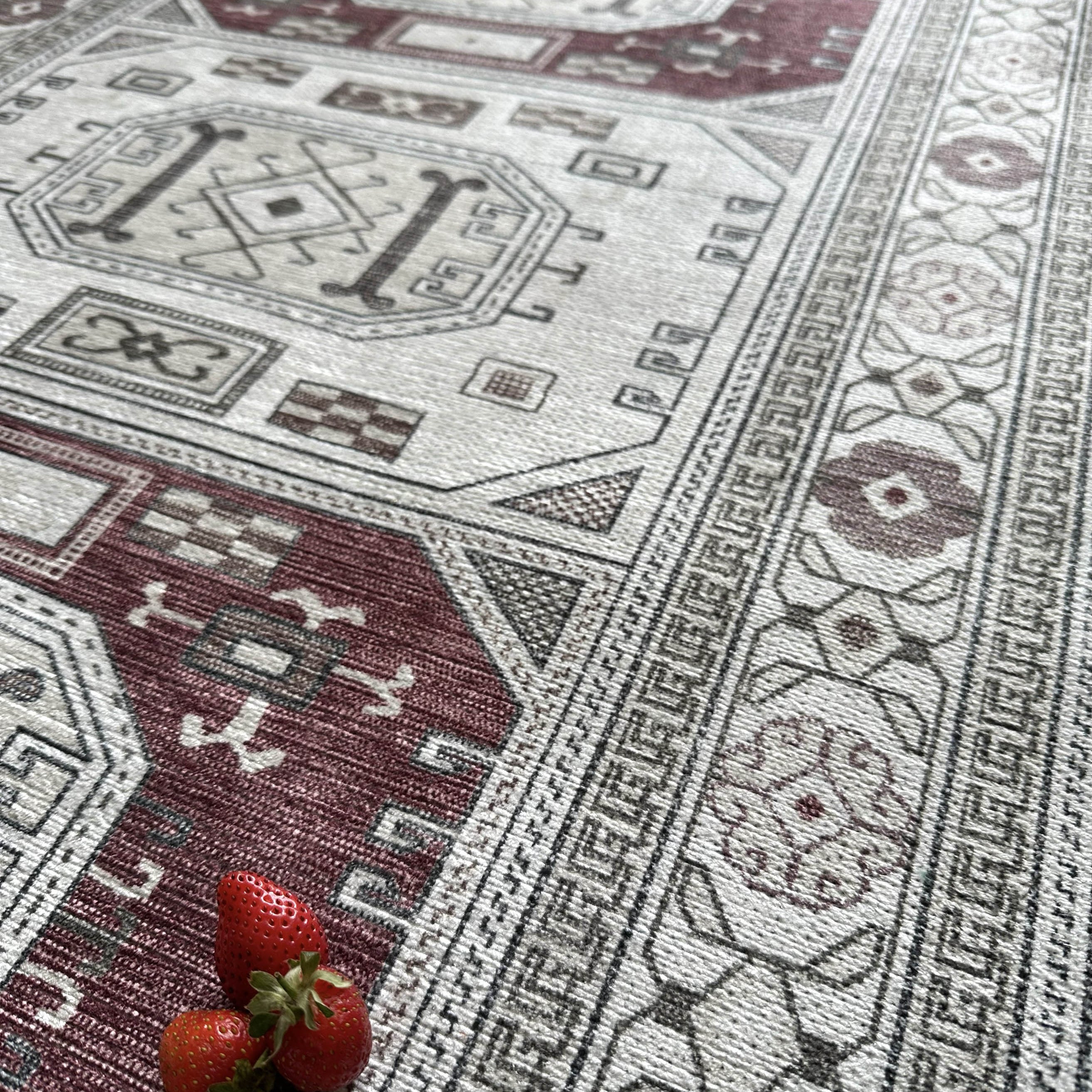 Jianna Modern Turkish Cream Burgundy Rug