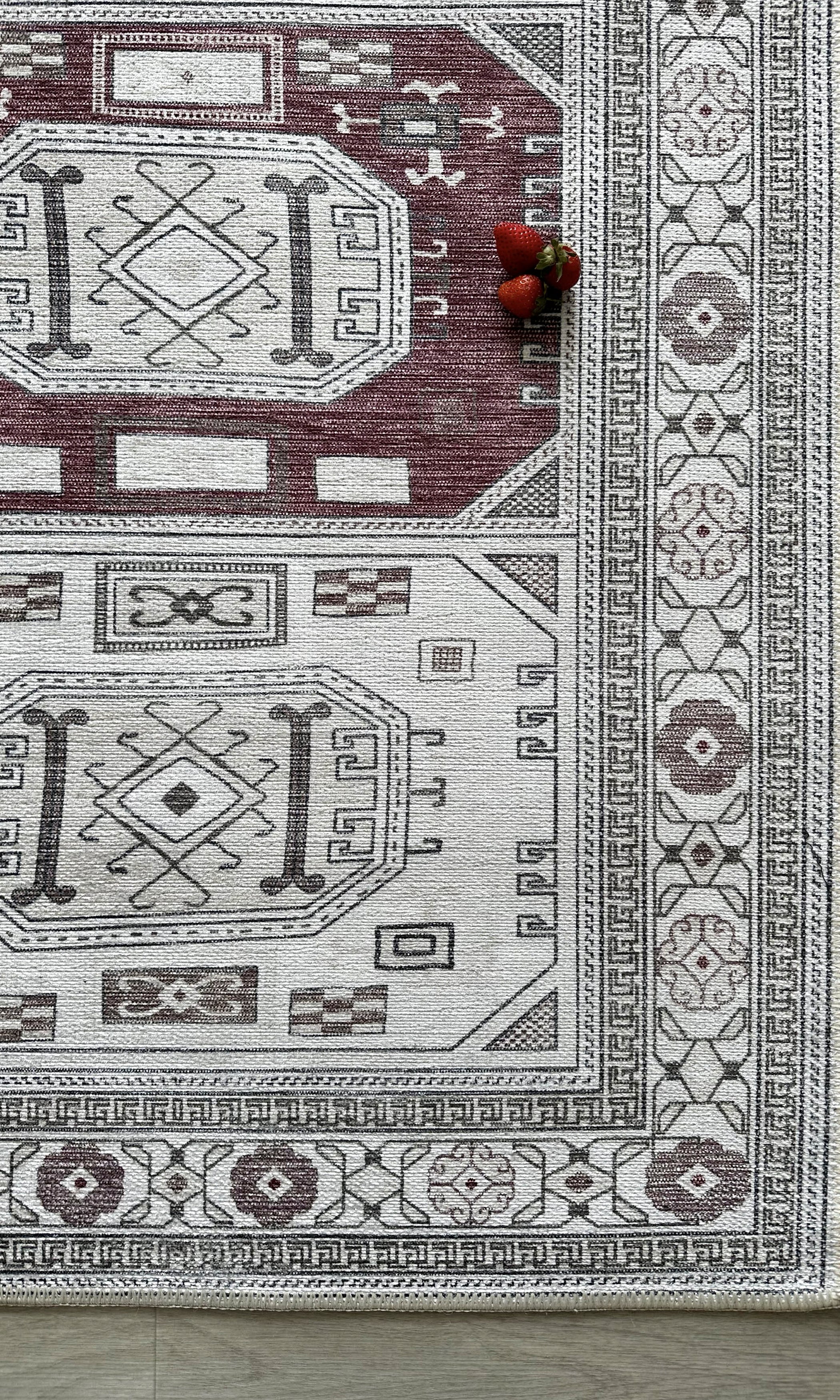 Jianna Modern Turkish Cream Burgundy Rug