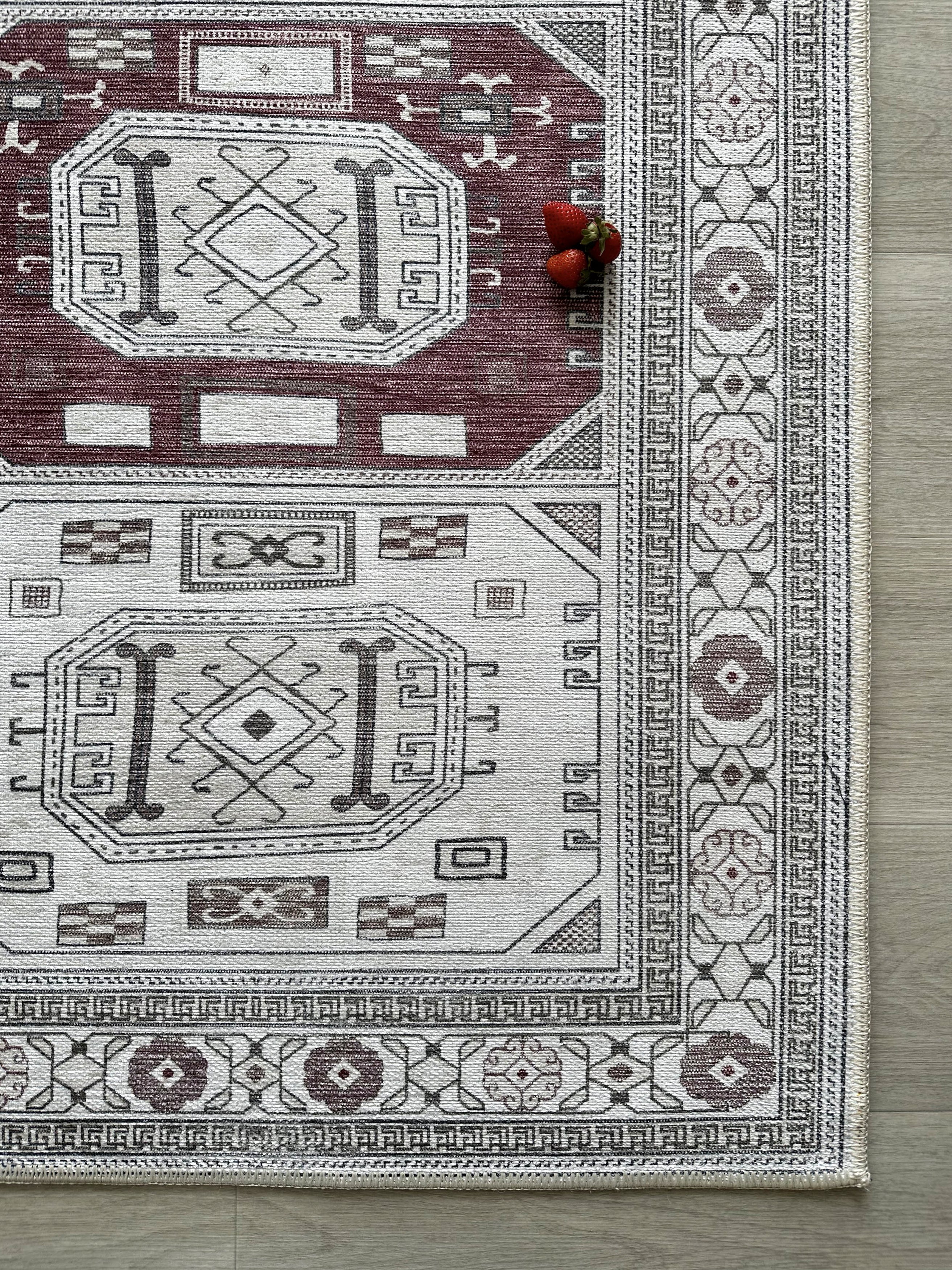 Jianna Modern Turkish Cream Burgundy Rug