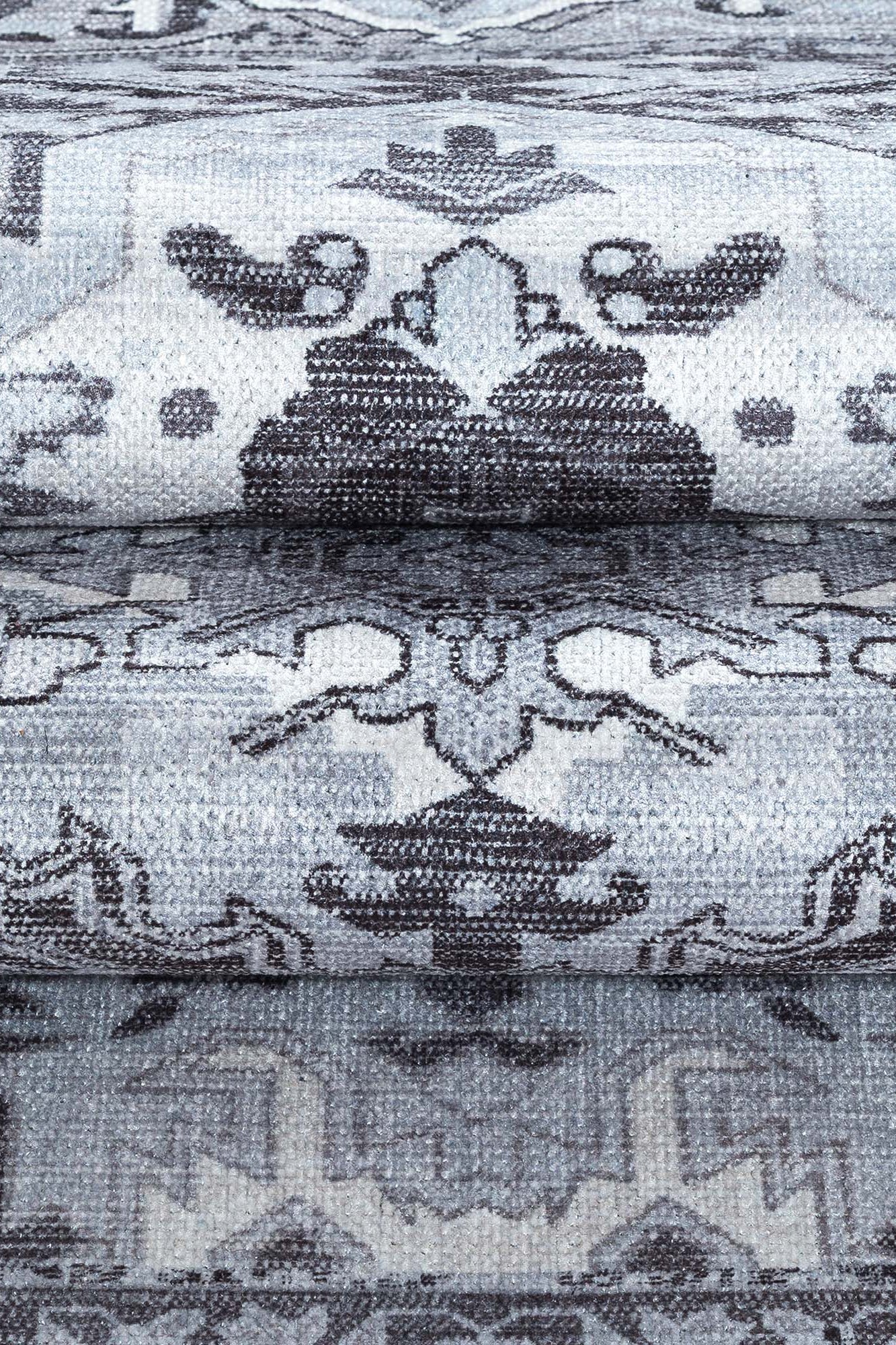 Pastel Heriz Light Gray Area Rug