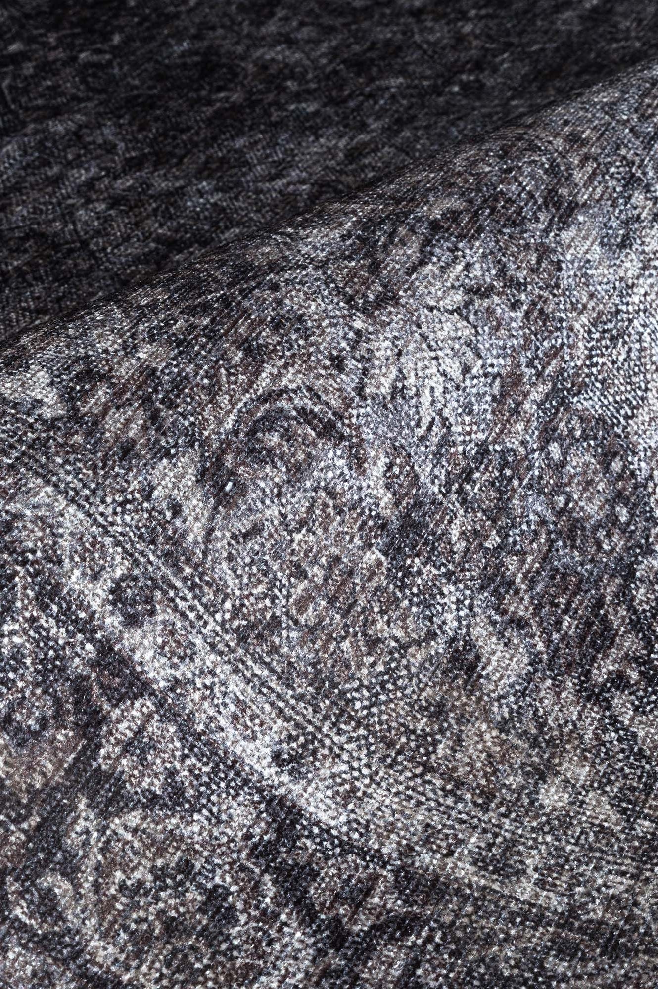 Valerie Distressed Persian Newburg Green & Olive Rug