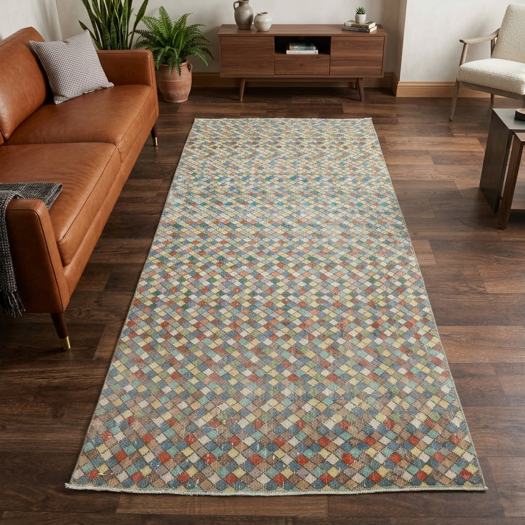 Checkered pattern on the Prusa Aleyna retro vintage area rug – handmade in Turkey