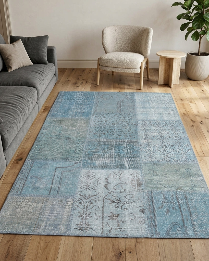 Abstract pattern on the Hesperkome vintage patchwork area rug – handmade in Anatolia, Turkey