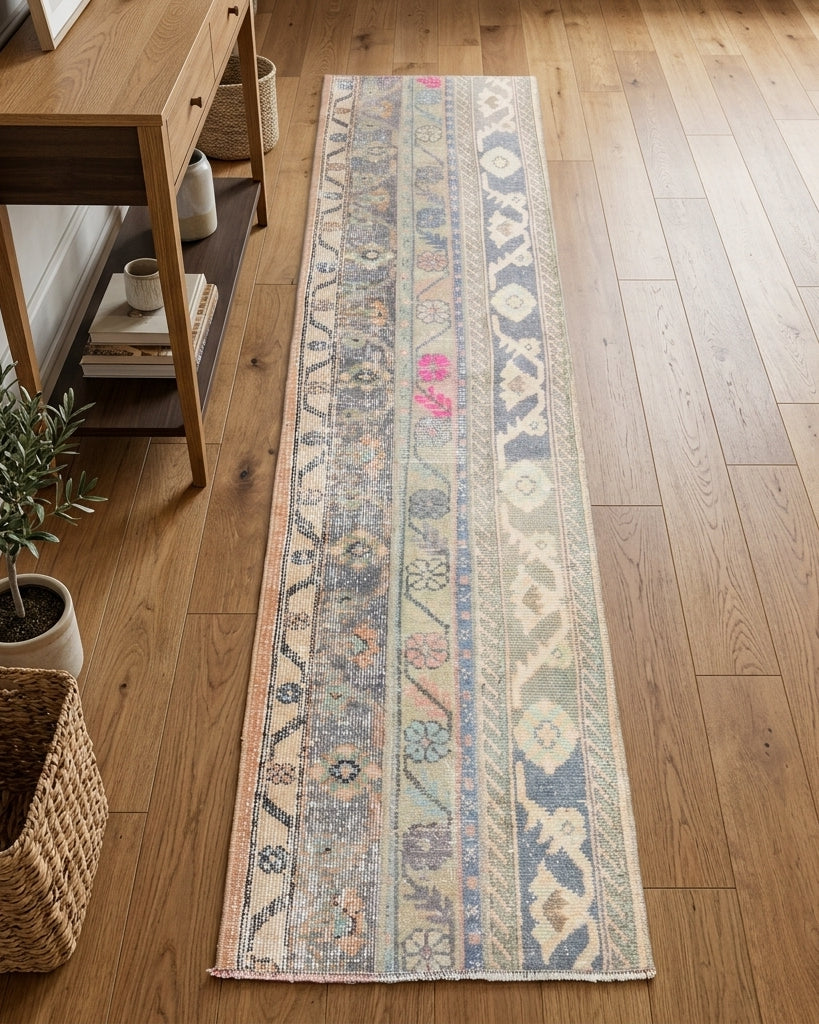 Ikat pattern on the Melissophyllis vintage patchwork runner rug – handmade in Anatolia, Turkey
