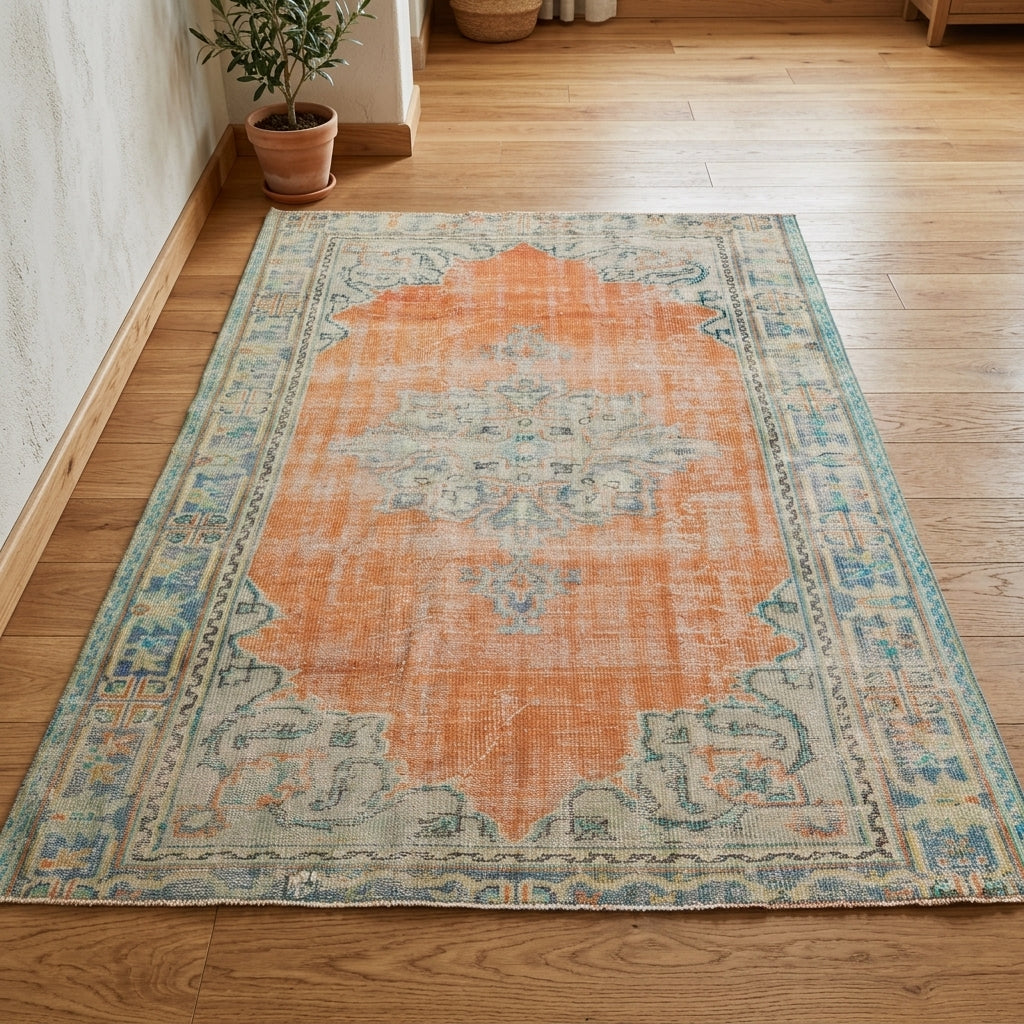 Oriental pattern on the Hedysthene antique washed vintage area rug – handmade in Anatolia, Turkey