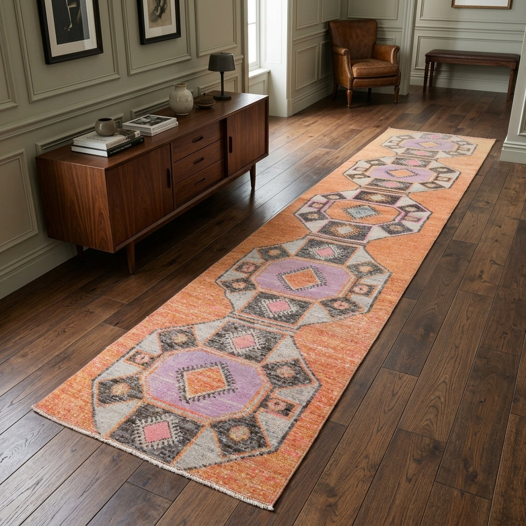 Oriental pattern on the Perizadsu vintage runner rug – handmade in Anatolia, Turkey