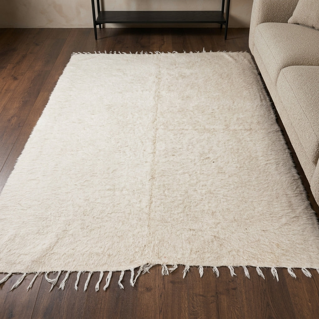 Solid pattern on the Thalassopheme vintage kilim rug – handwoven flatweave in Anatolia, Turkey