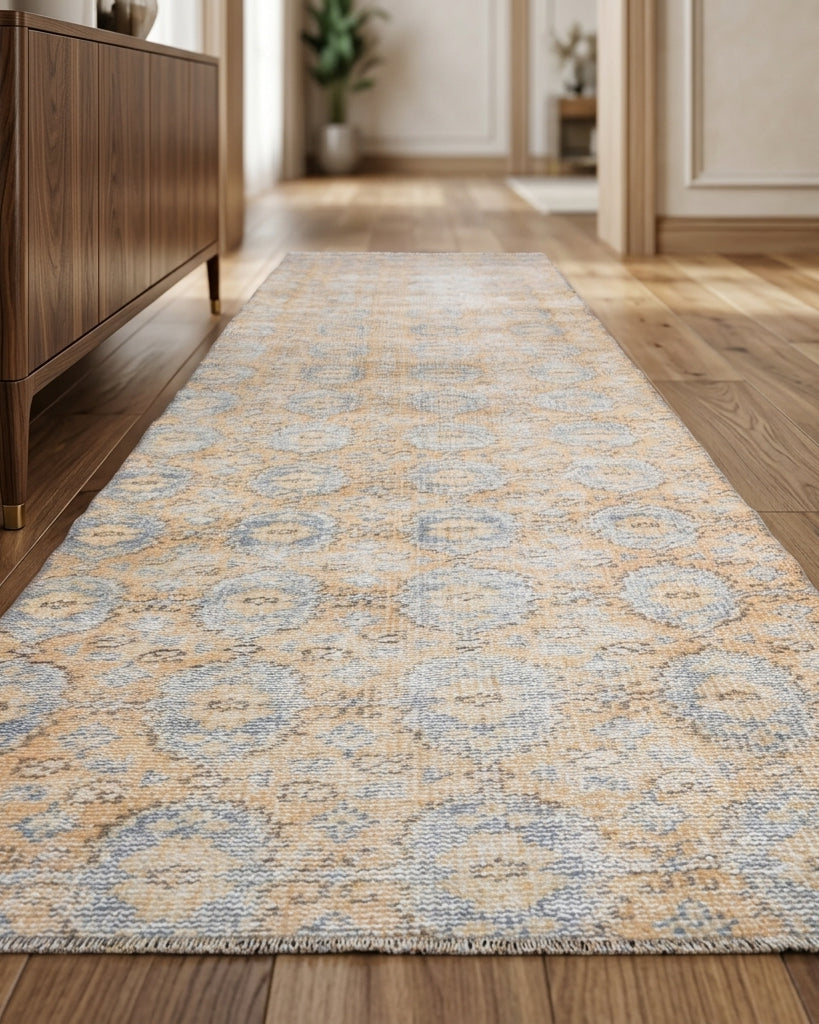 Floral pattern on the Philomelpe vintage runner rug – handmade in Anatolia, Turkey