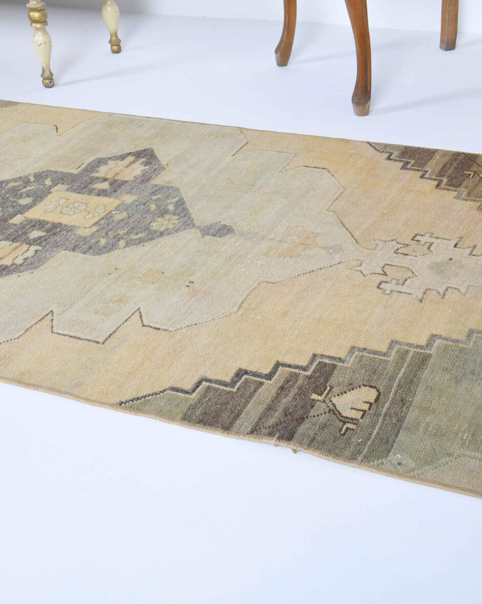 90x350 cm vintage Anatolian runner rug – Pervasad, low pile, wool