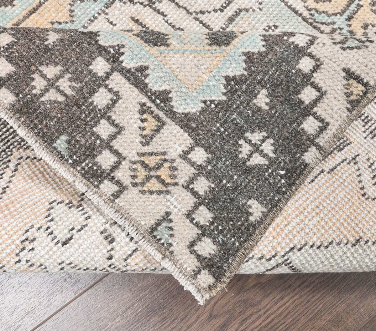 Vintage Anatolian Runner Rug - 24702