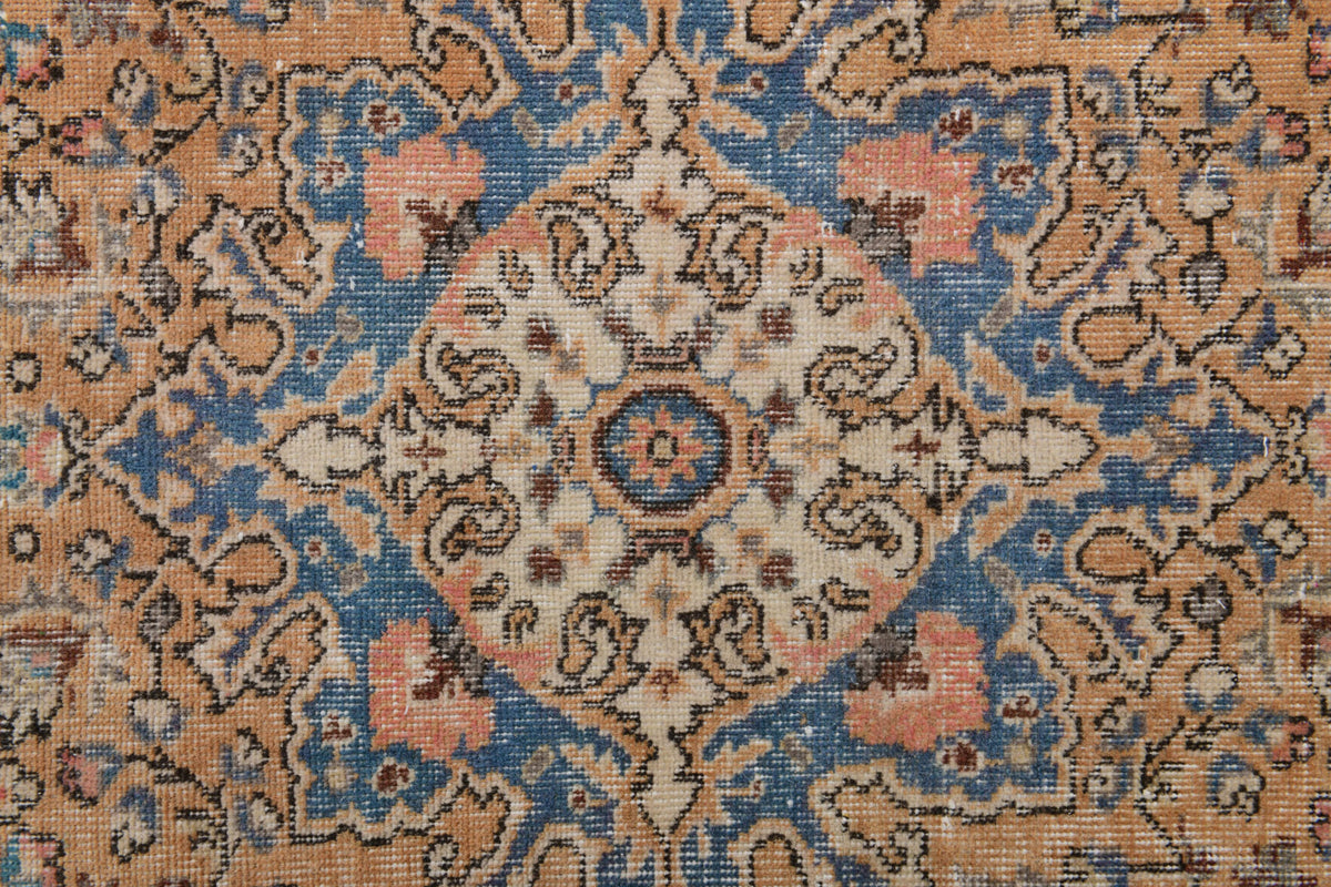 104x208 cm vintage Anatolian area rug – Nisansena, low pile, wool