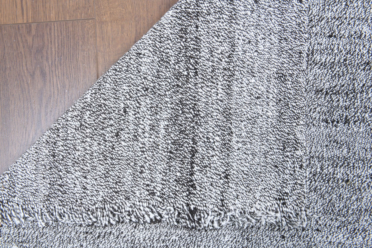 Handwoven flatweave wool runner from Anatolia, Turkey – 3x9 Flatweave Wool Vintage Runner Rug 3'5" x 9'2"