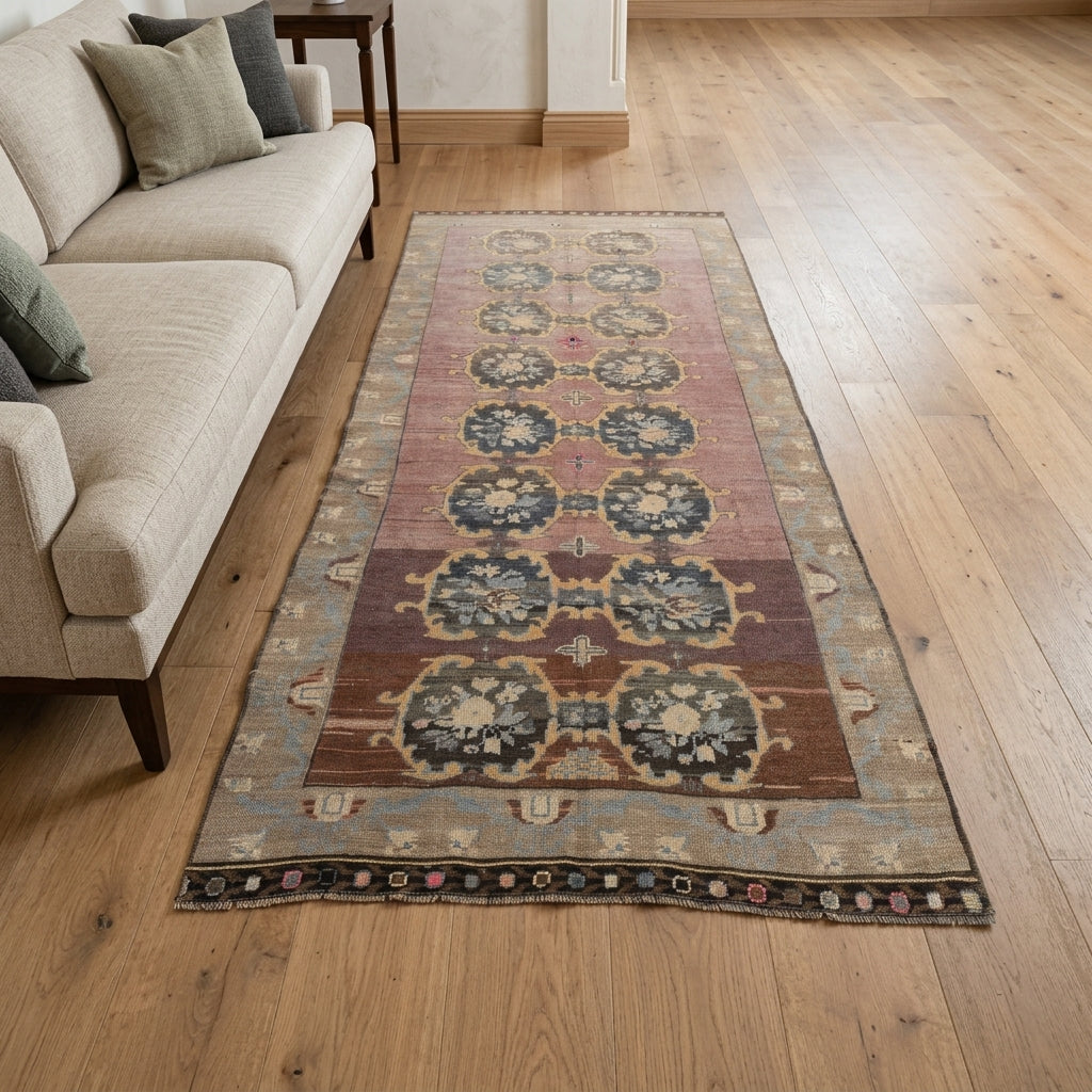 Ikat pattern on the Eukome vintage runner rug – handmade in Anatolia, Turkey