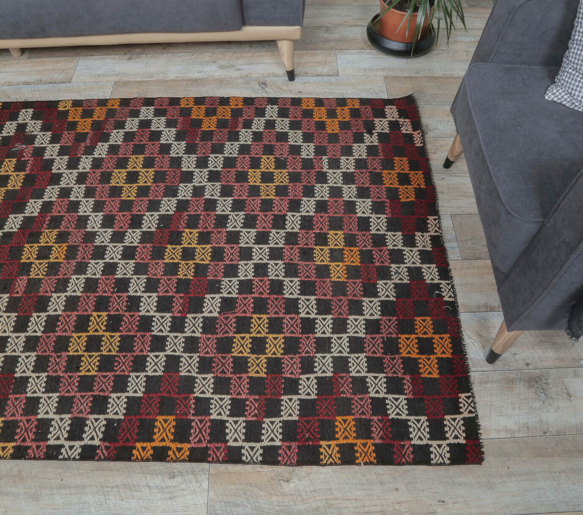 One-of-a-kind 1960s Anatolian vintage kilim rug in wool, 4'1" x 9'10"
