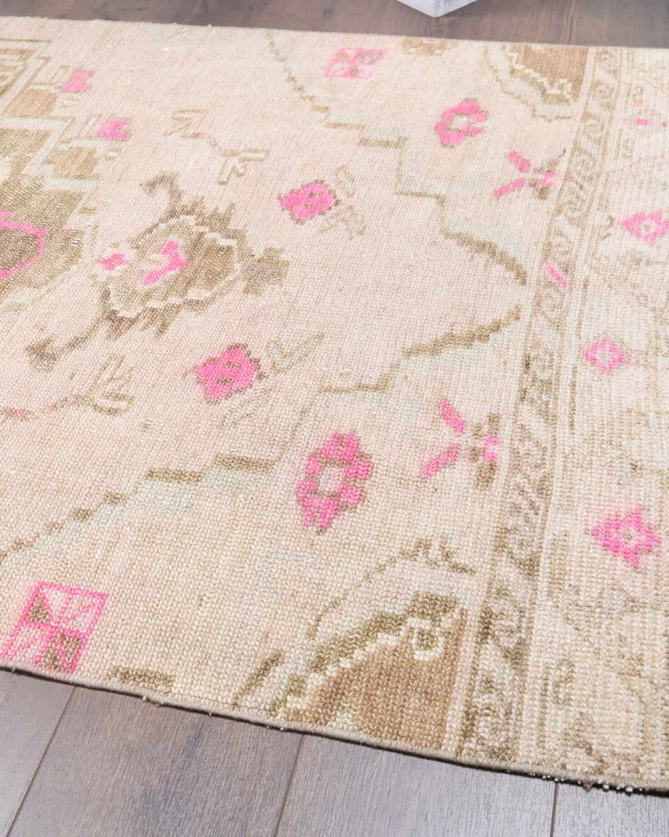 Authentic Anatolian vintage runner rug (1970s) with ikat design – one-of-a-kind at Fame Rugs