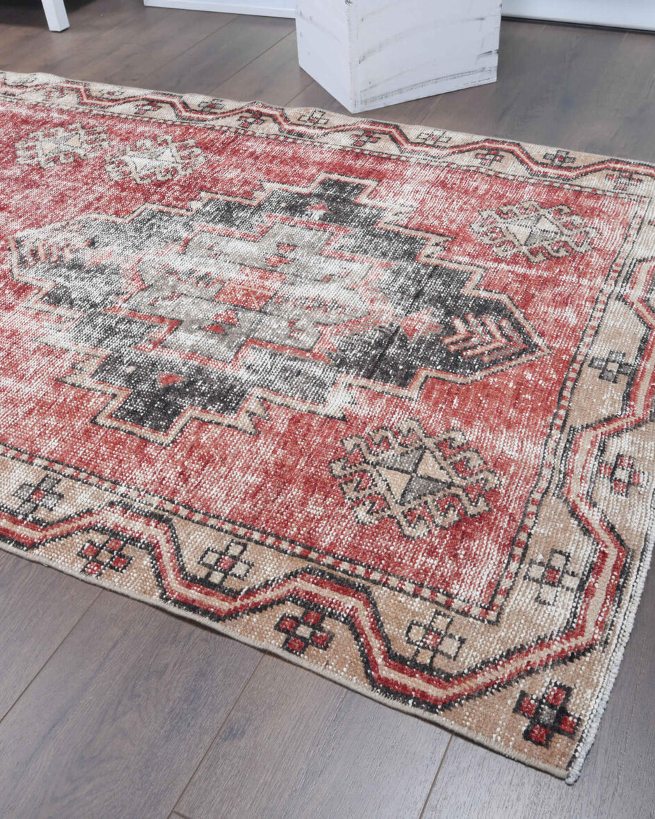 Authentic Anatolian vintage runner rug (1970s) with oriental design – one-of-a-kind at Fame Rugs
