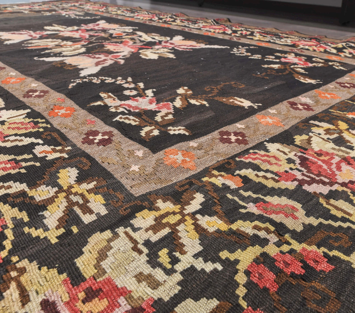 One-of-a-kind 1960s Anatolian vintage kilim rug in wool, 4'7" x 7'7"