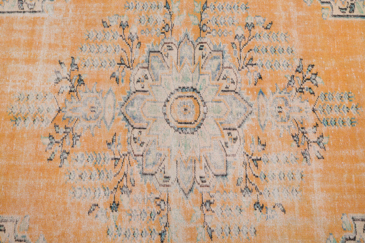 5x9 Handmade Vintage Anatolian Area Rug