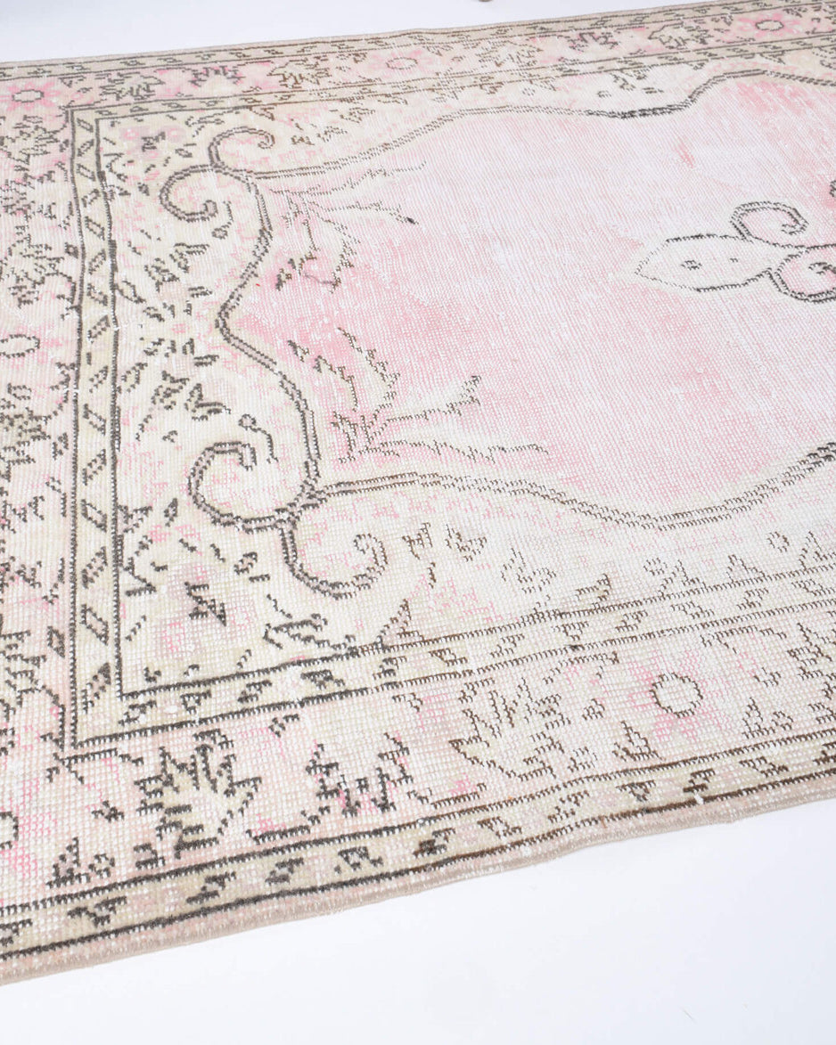 One-of-a-kind 1970s Anatolian vintage area rug in wool, 4'8" x 8'6"