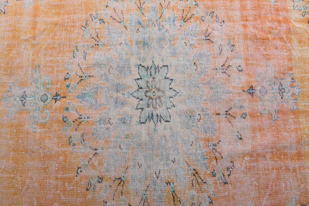 Handmade wool rug from Anatolia, Turkey – 6x10 Handmade Vintage Oushak Area Rug 6'1" x 9'8"