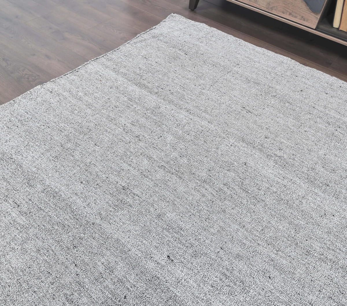 Ecesultan kilim: 1960s handwoven flatweave Anatolian kilim with solid motifs