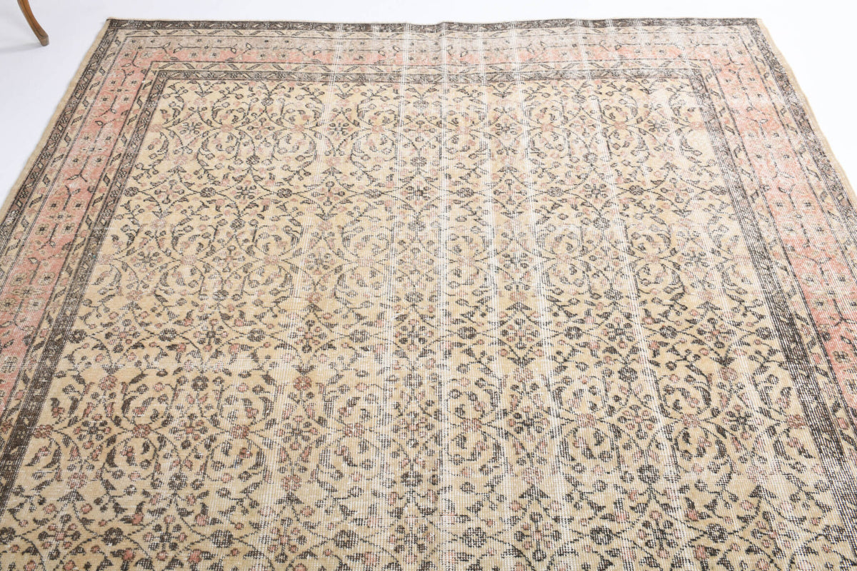 Vintage Hereke Floral Area Rug
