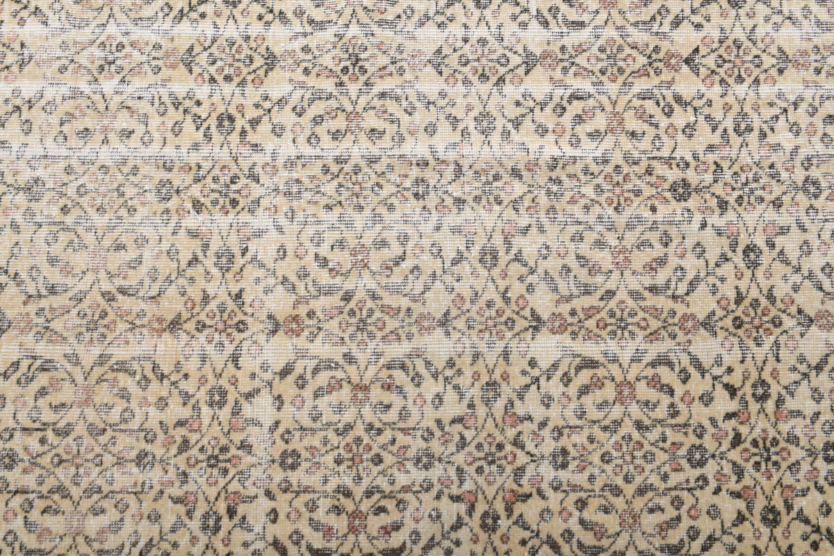 Vintage Hereke Floral Area Rug