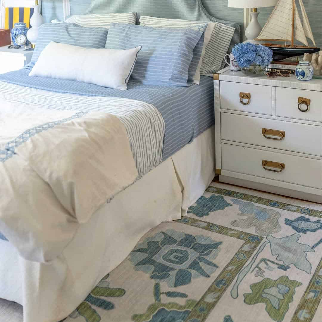 Alienore Green Blue Modern Oushak Rug - Bedroom Rugs