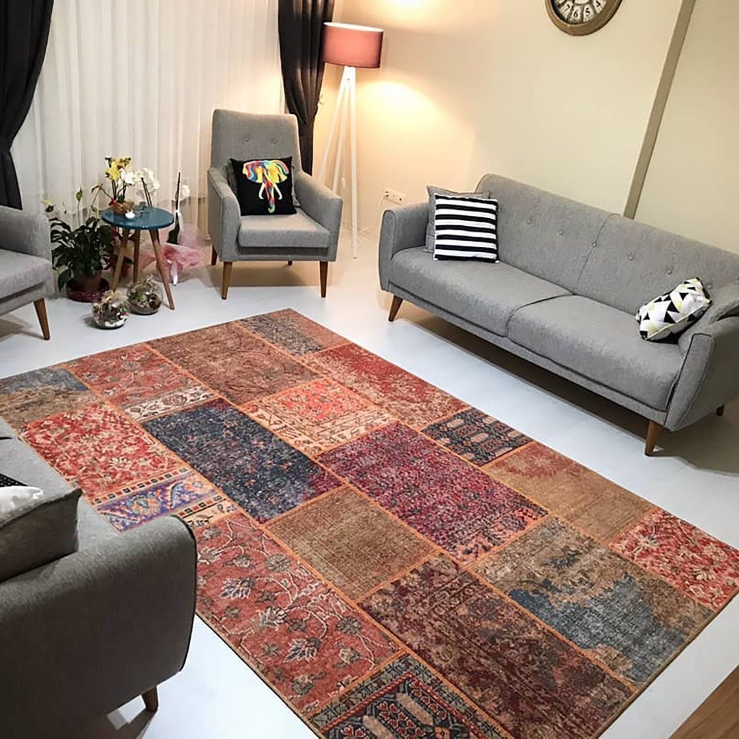 Alov Traditional Red & Navy Blue Rug