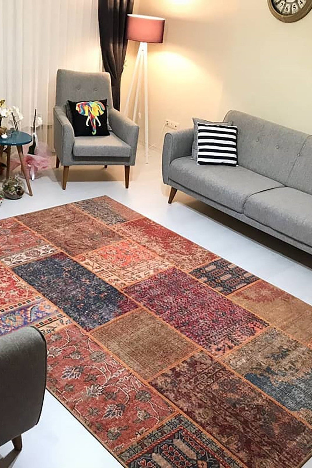 Alov Traditional Red & Navy Blue Rug