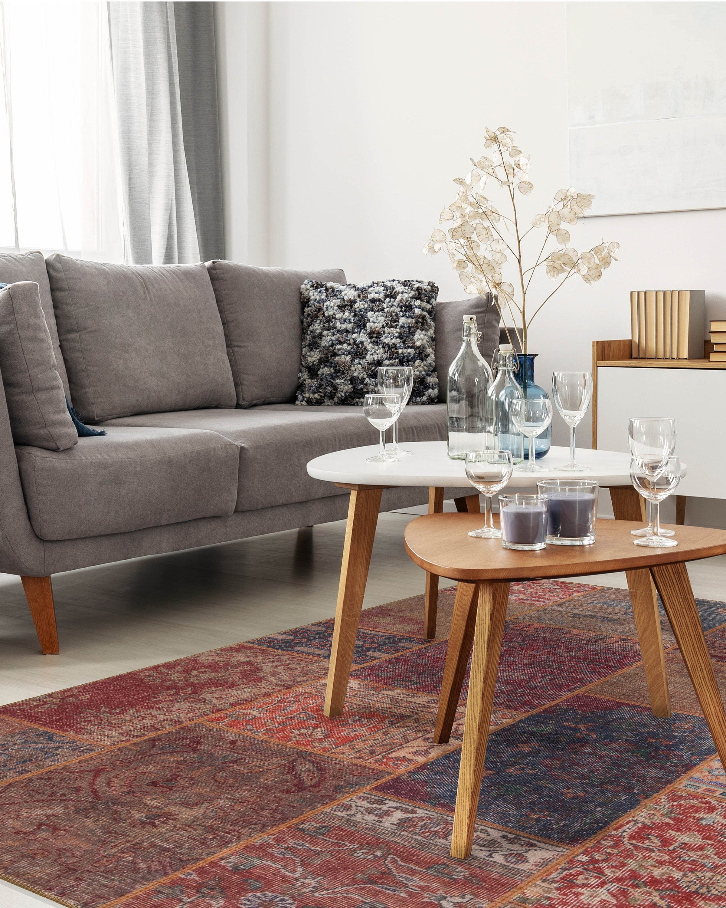 Alov Traditional Red & Navy Blue Rug