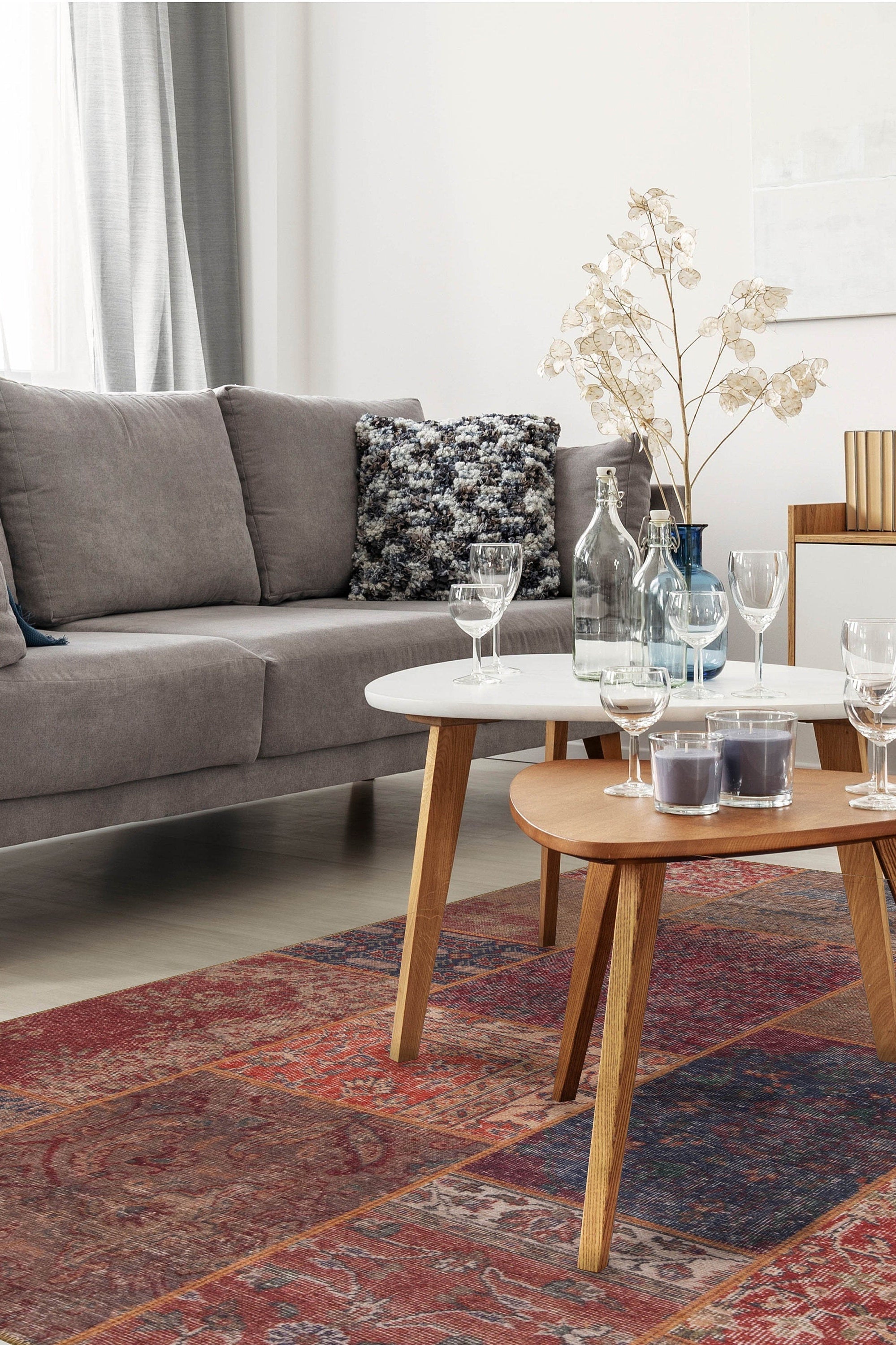 Alov Traditional Red & Navy Blue Rug