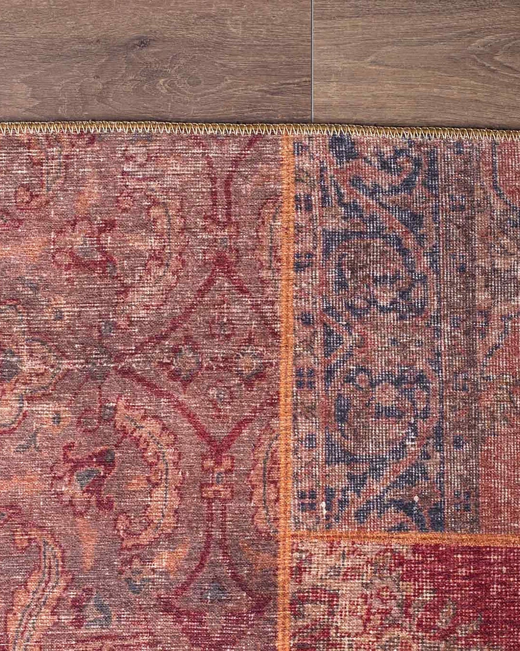 Alov Traditional Red & Navy Blue Rug