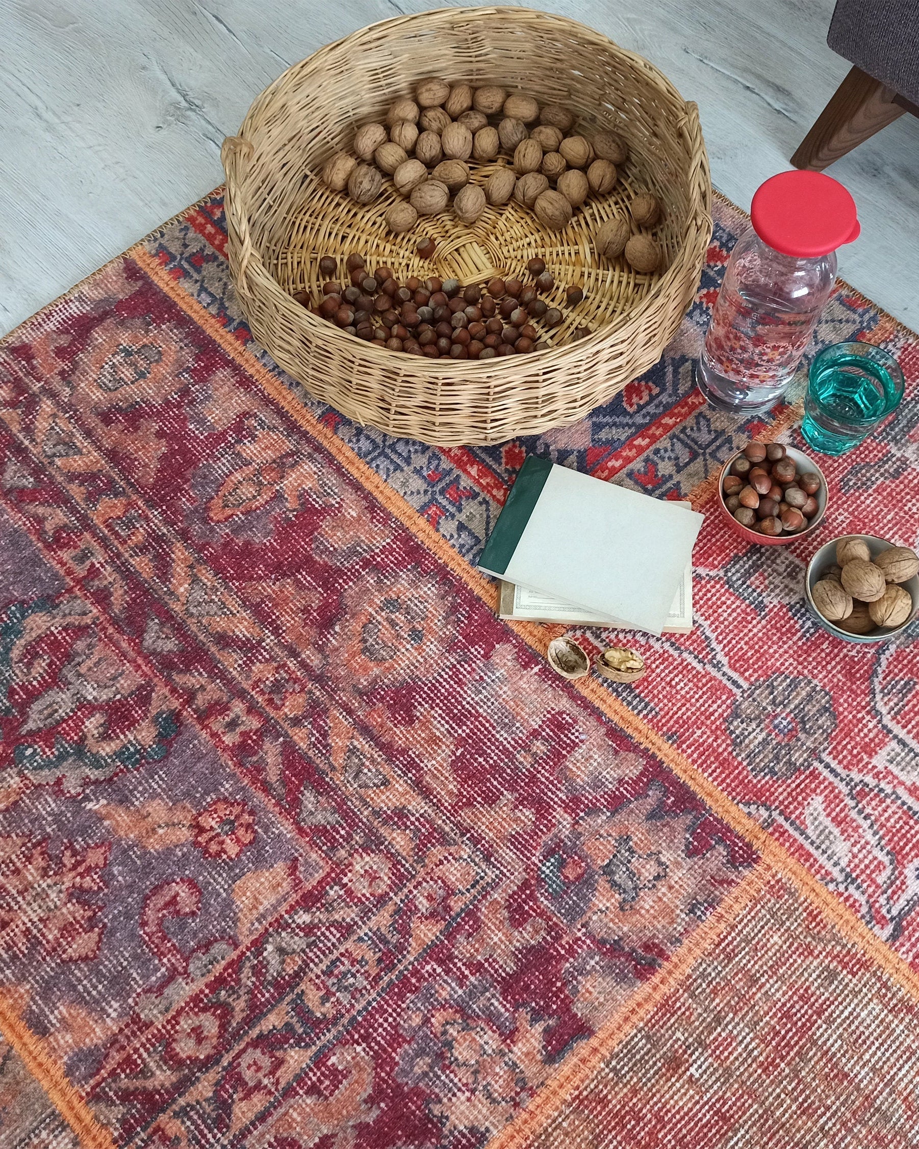 Alov Traditional Red & Navy Blue Rug