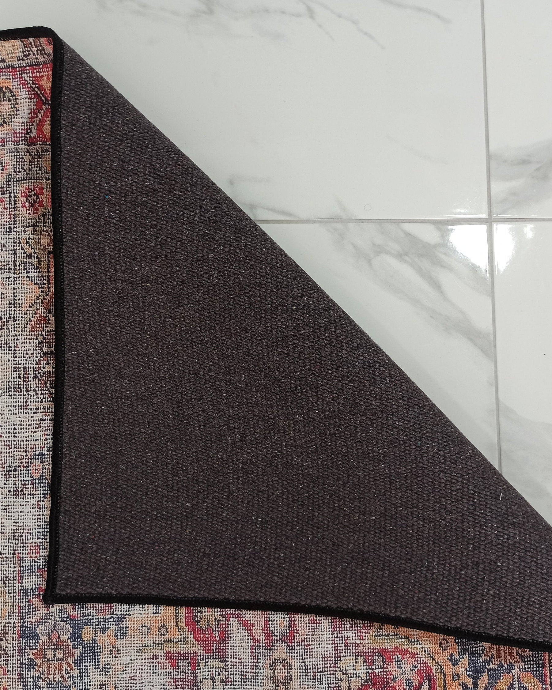 Amra2 Runner Oriental Red Runner Rug