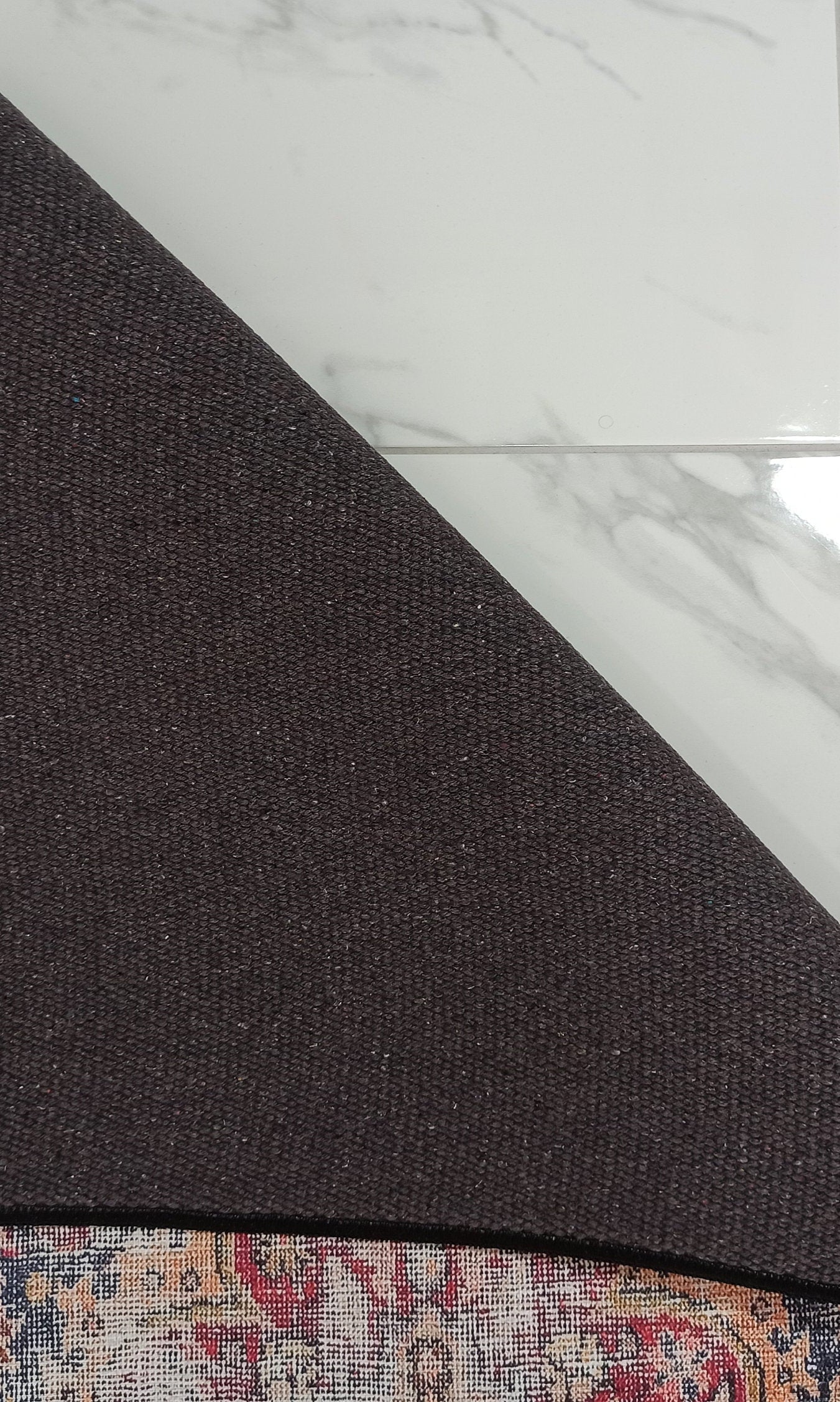 Amra2 Runner Oriental Red Runner Rug