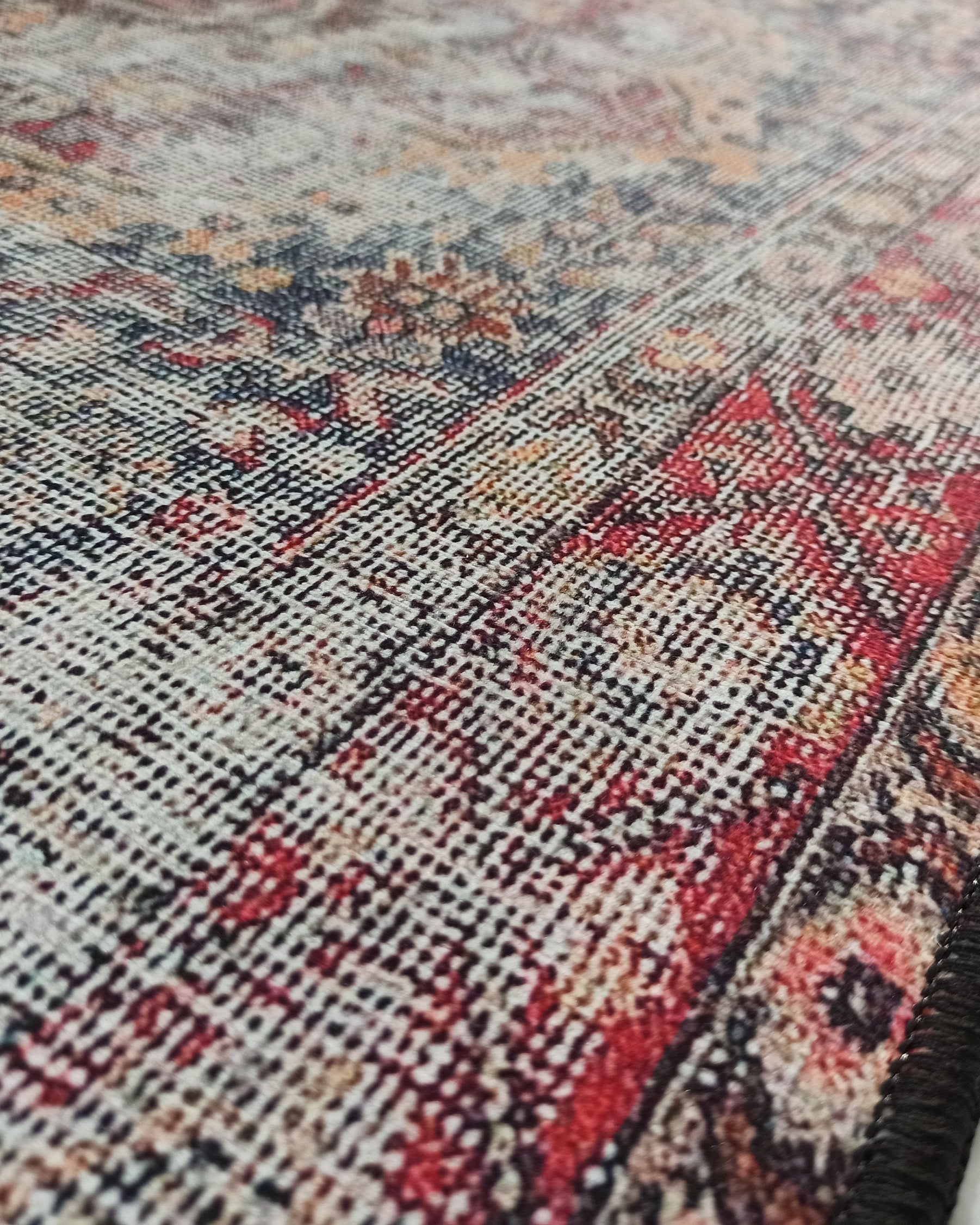 Amra2 Runner Oriental Red Runner Rug