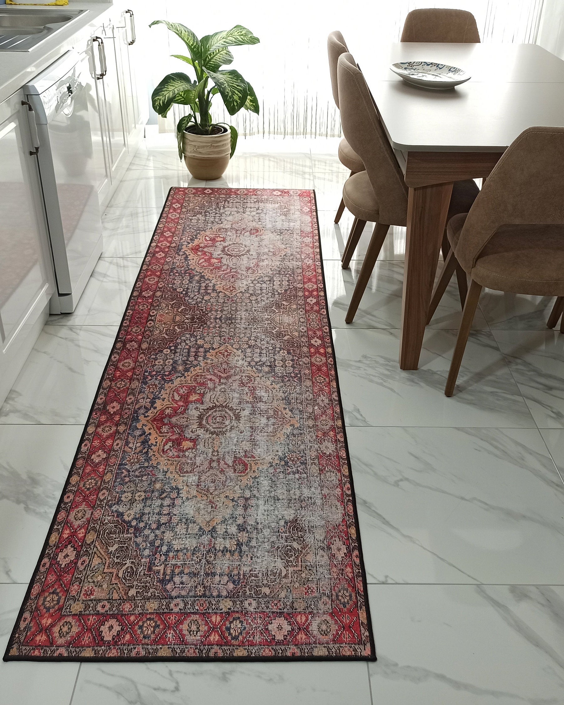 Amra2 Runner Oriental Red Runner Rug