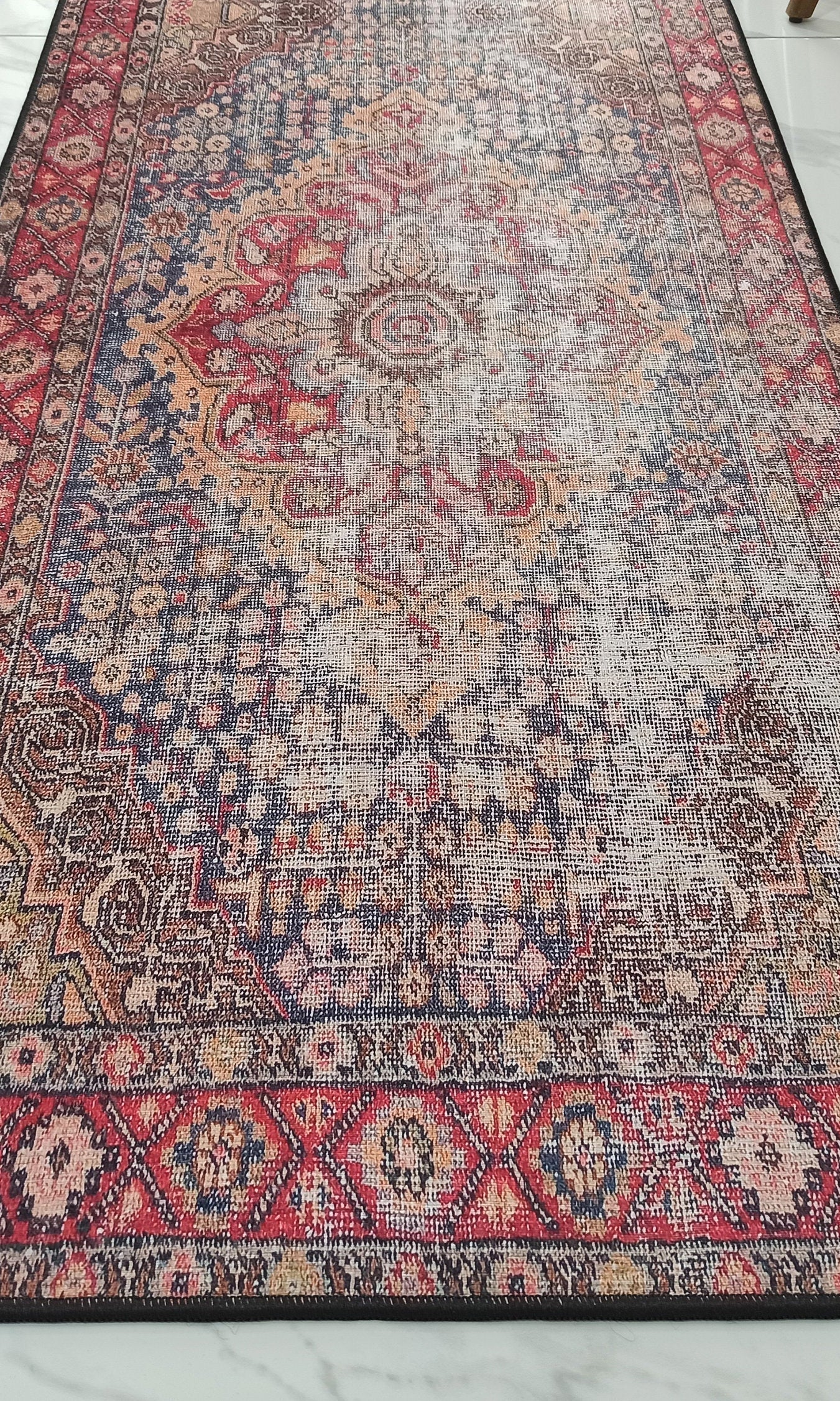 Amra2 Runner Oriental Red Runner Rug