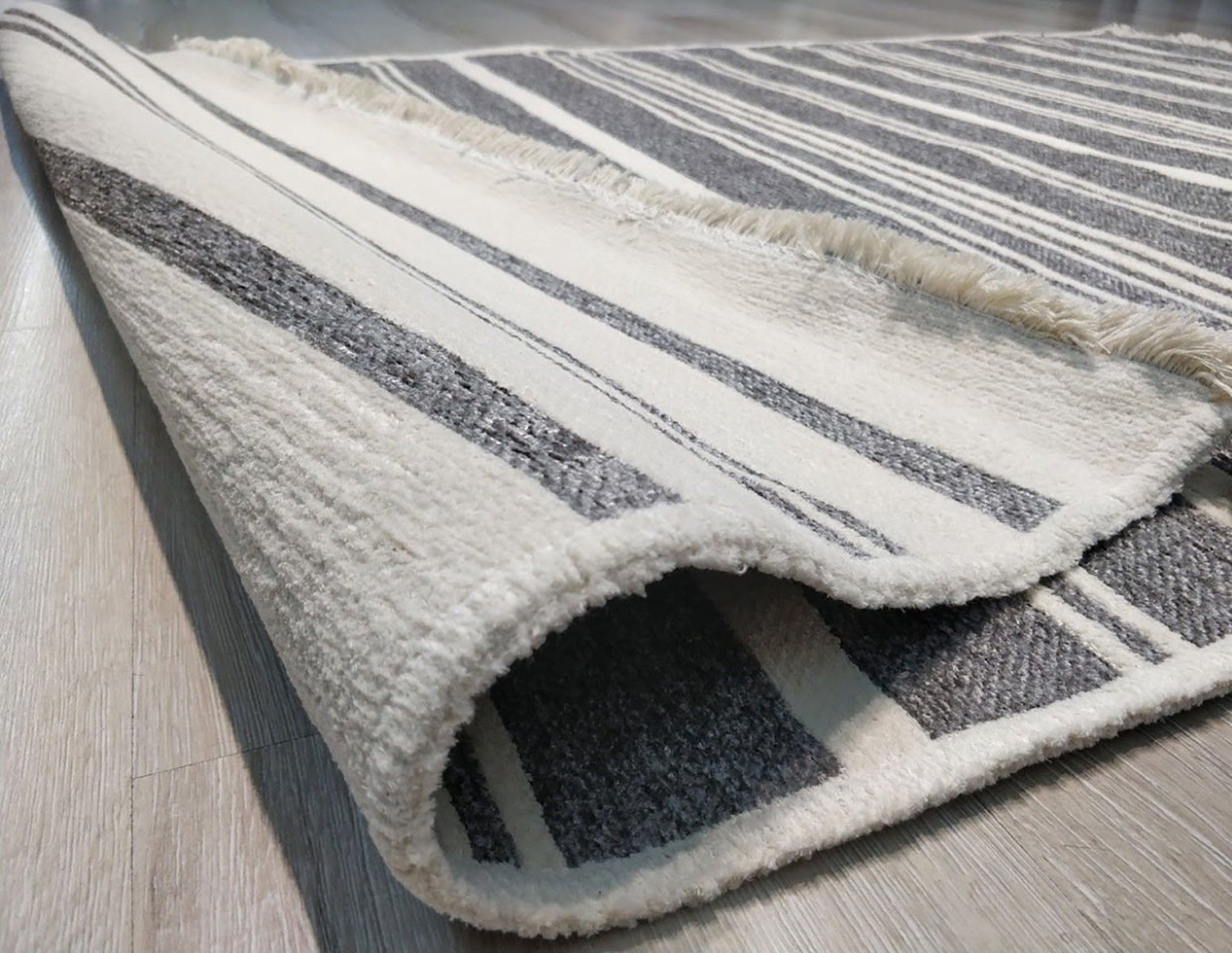 Bara Turkish Modern Pastel Grey Rug