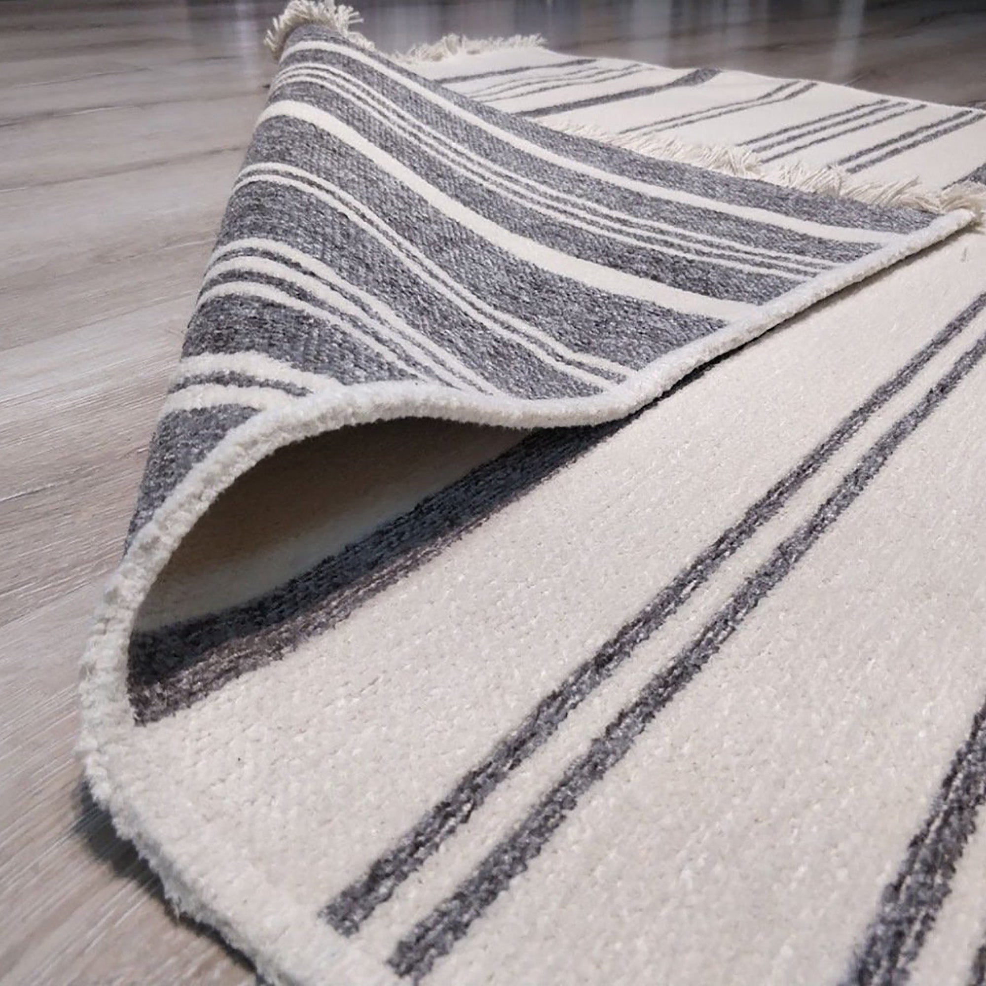 Bara Turkish Modern Pastel Grey Rug