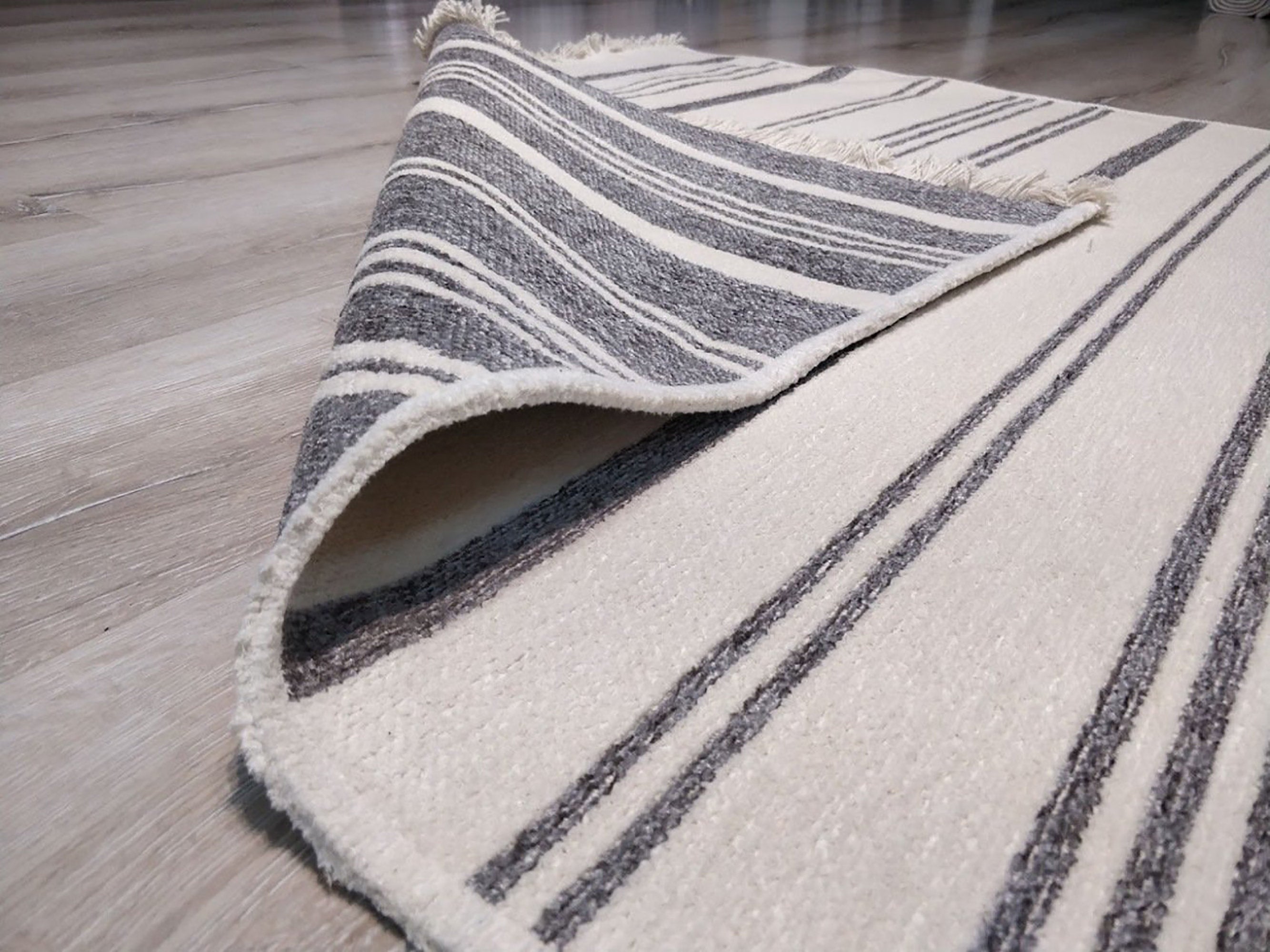 Bara Turkish Modern Pastel Grey Rug