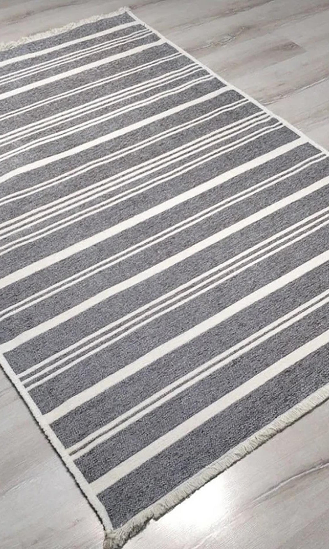 Bara Turkish Modern Pastel Grey Rug