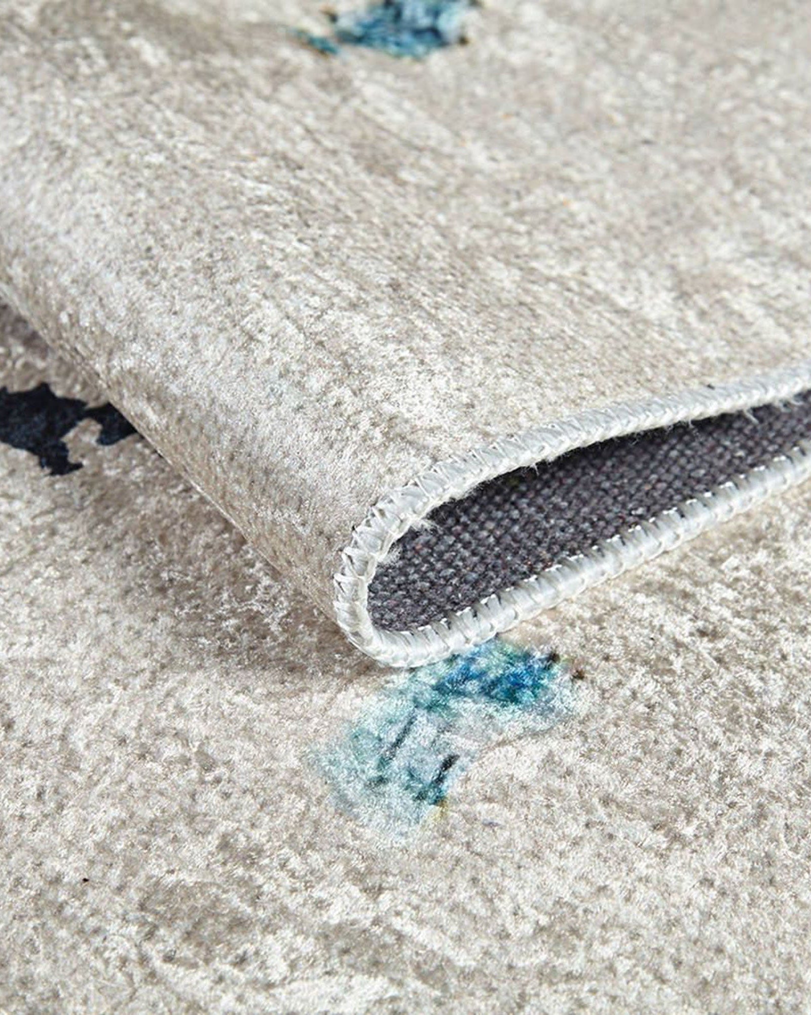 Borda Moroccan White Kilim Rug