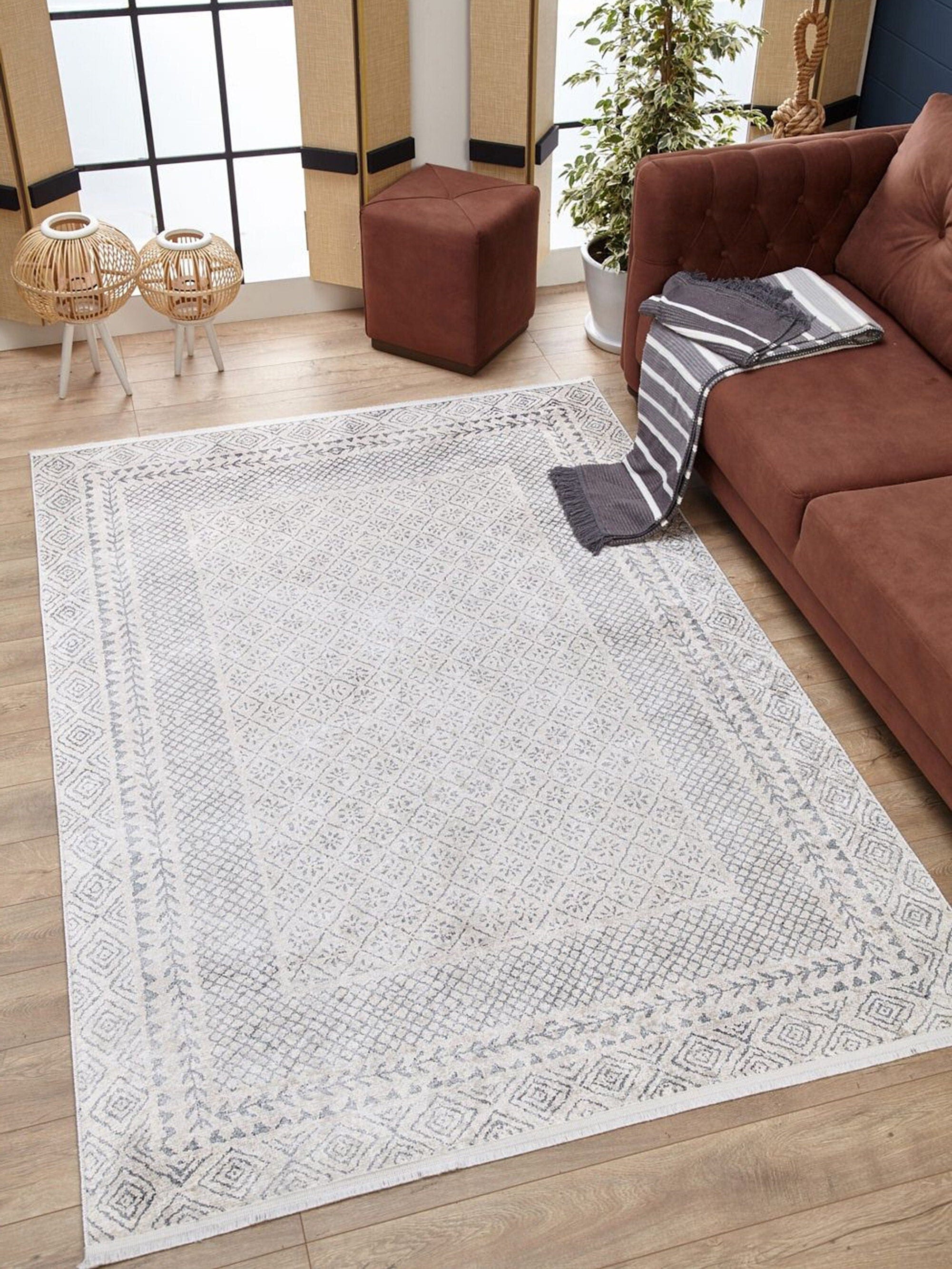 Diala Neutral Distressed Turkish White Gray Rug