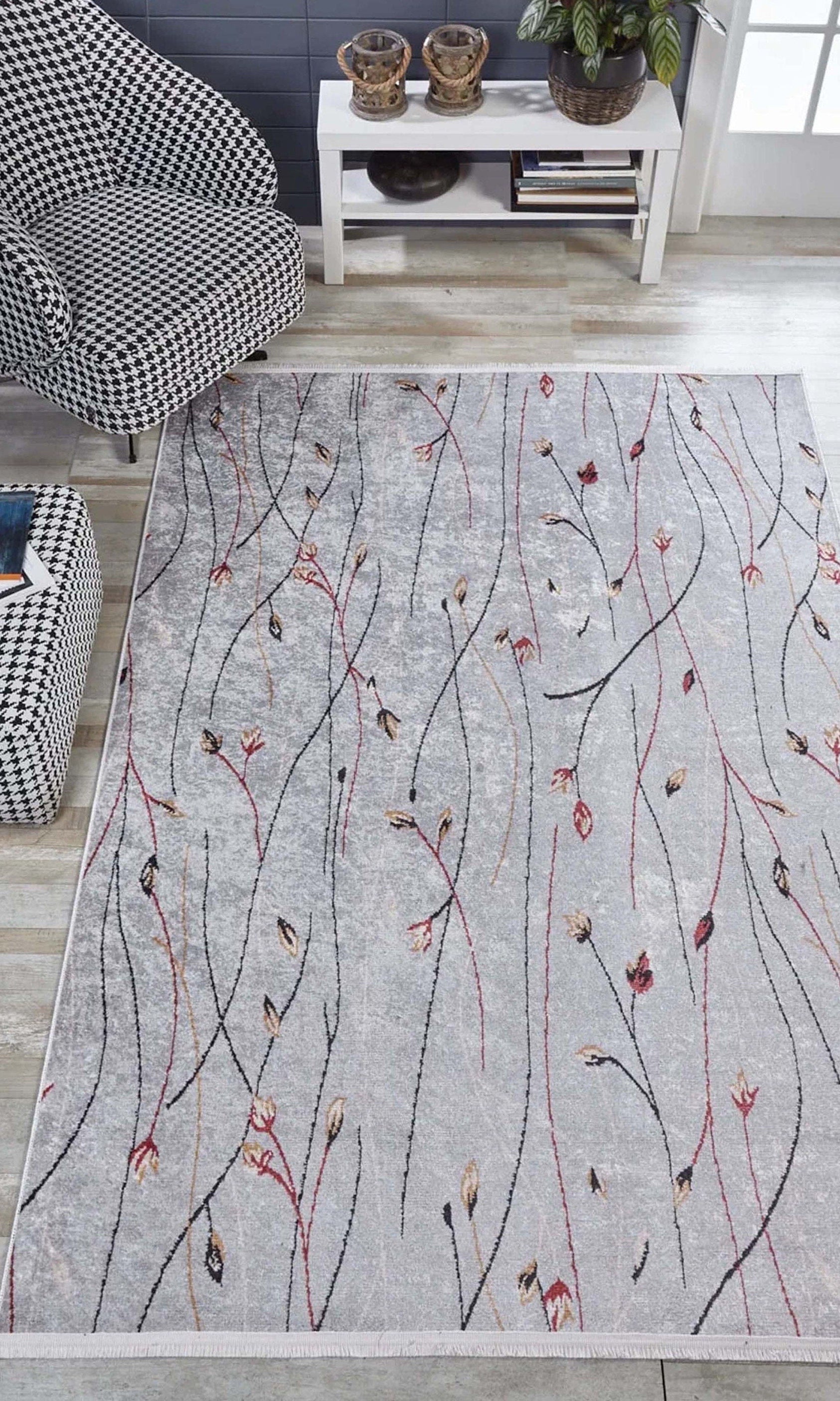 Diara Neutral Gray Minimalist Flower Design Gray Rug