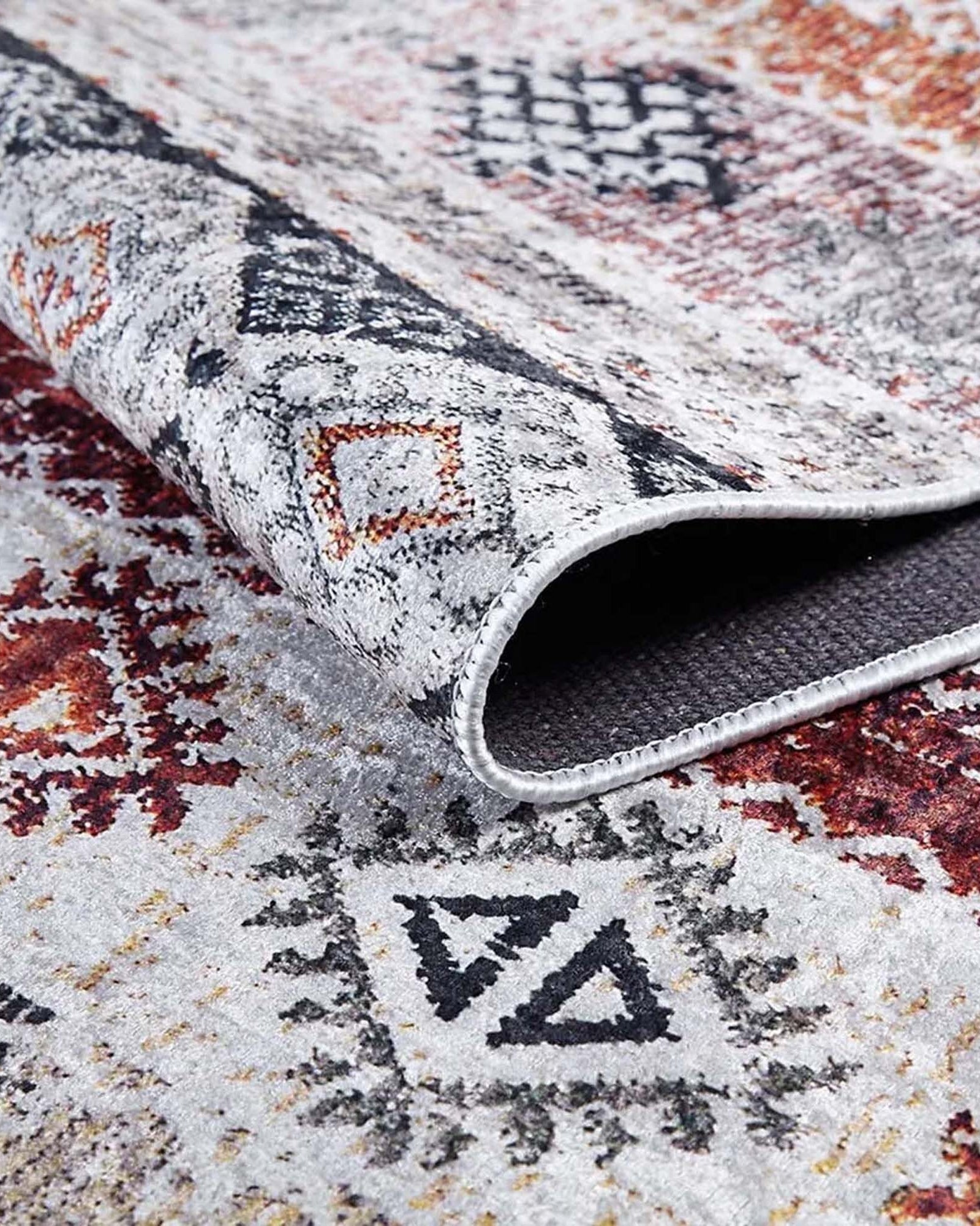 Dina Ethnic Nomad Turkish Rug