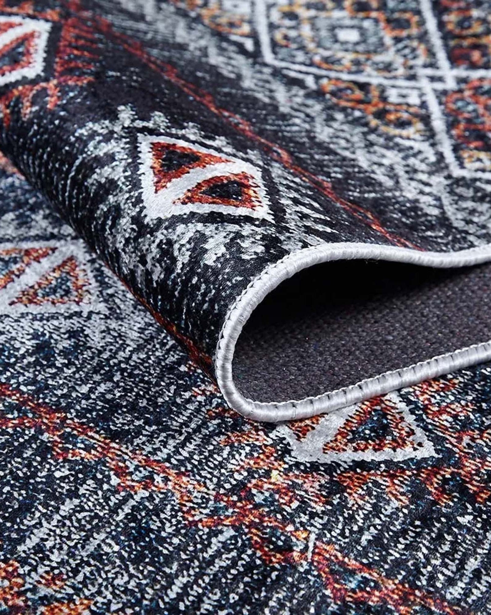 Dina Ethnic Nomad Turkish Rug